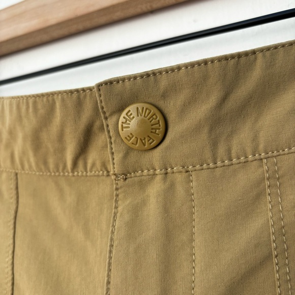 The North Face Khaki Parker Shorts Youth Girls Size XL Outdoors Hiking Stretch - Picture 3 of 16